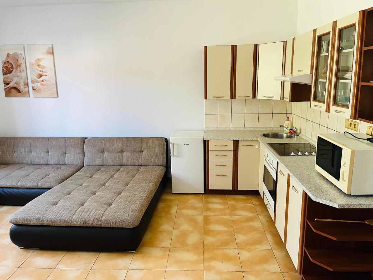 Apartman U Slunecnice Husinetz Exteriör bild