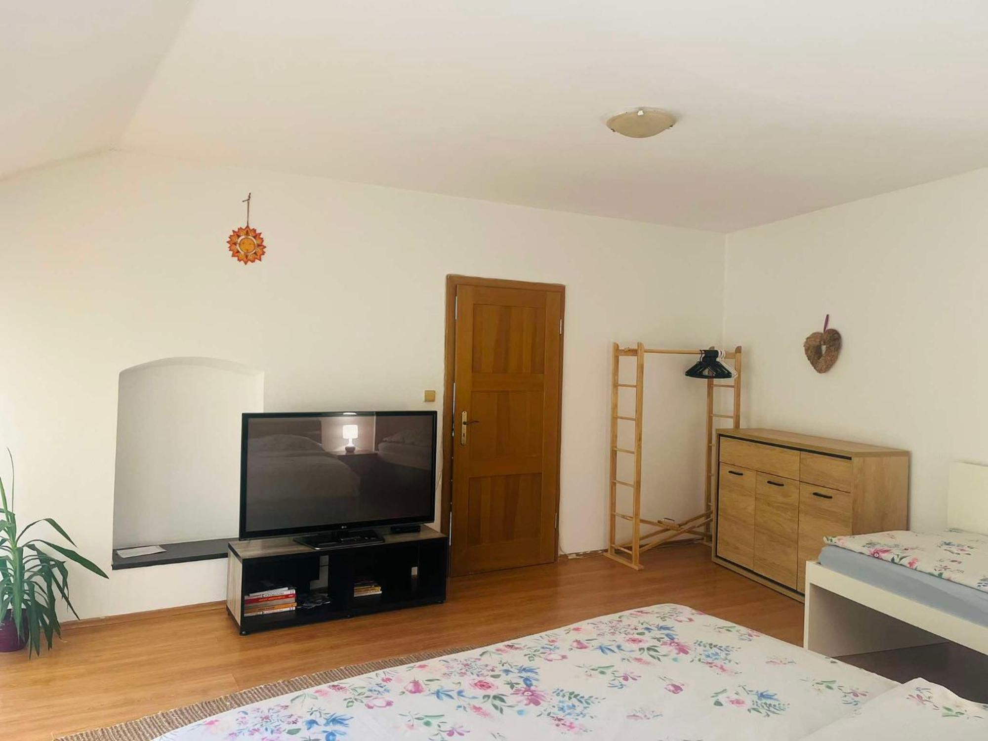 Apartman U Slunecnice Husinetz Exteriör bild
