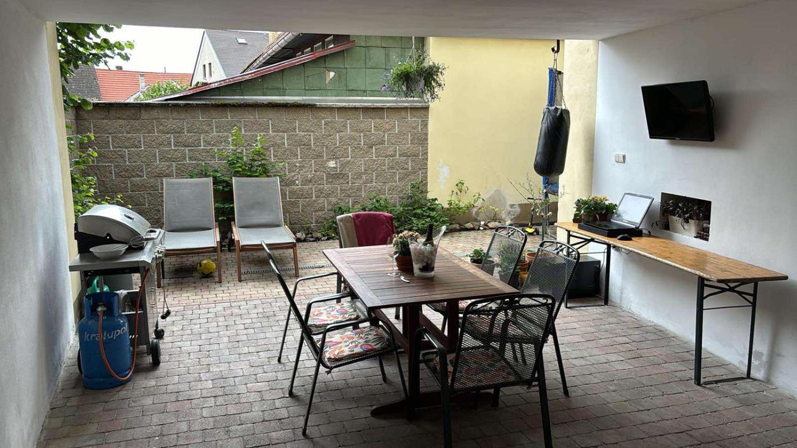 Apartman U Slunecnice Husinetz Exteriör bild